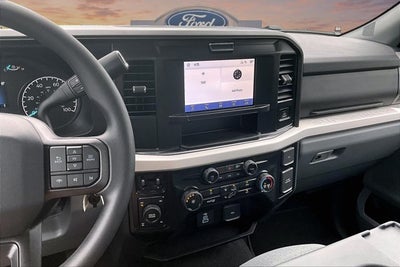 2026 Ford Super Duty F-350 SRW XLT