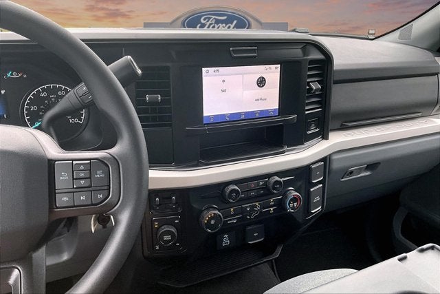 2026 Ford Super Duty F-350 SRW XLT