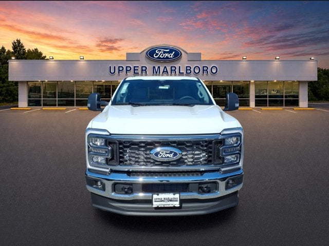 2027 Ford Super Duty F-350 DRW XLT