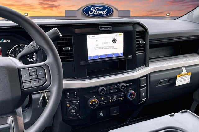2026 Ford Super Duty F-350 DRW XL