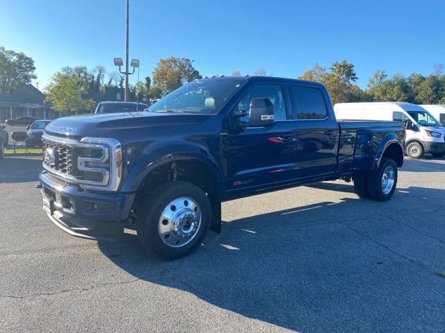 2027 Ford Super Duty F-450 DRW Platinum