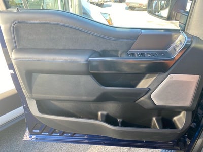 2027 Ford Super Duty F-450 DRW Platinum