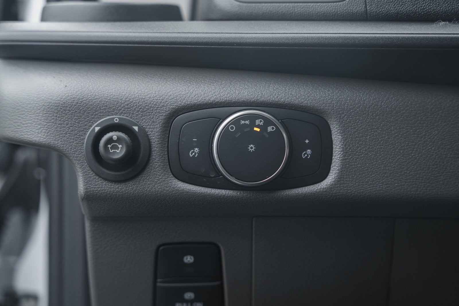 2026 Ford Transit Passenger Wagon XL