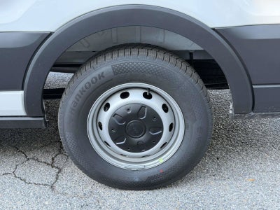 2027 Ford Transit Passenger Wagon XL