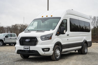 2026 Ford Transit Passenger Wagon XLT