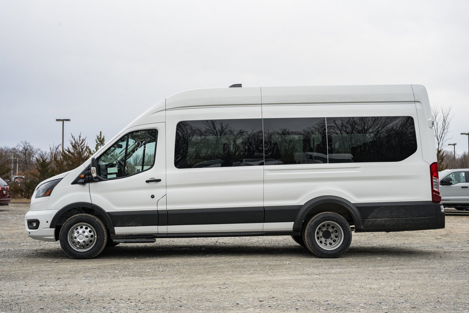 2026 Ford Transit Passenger Wagon XLT