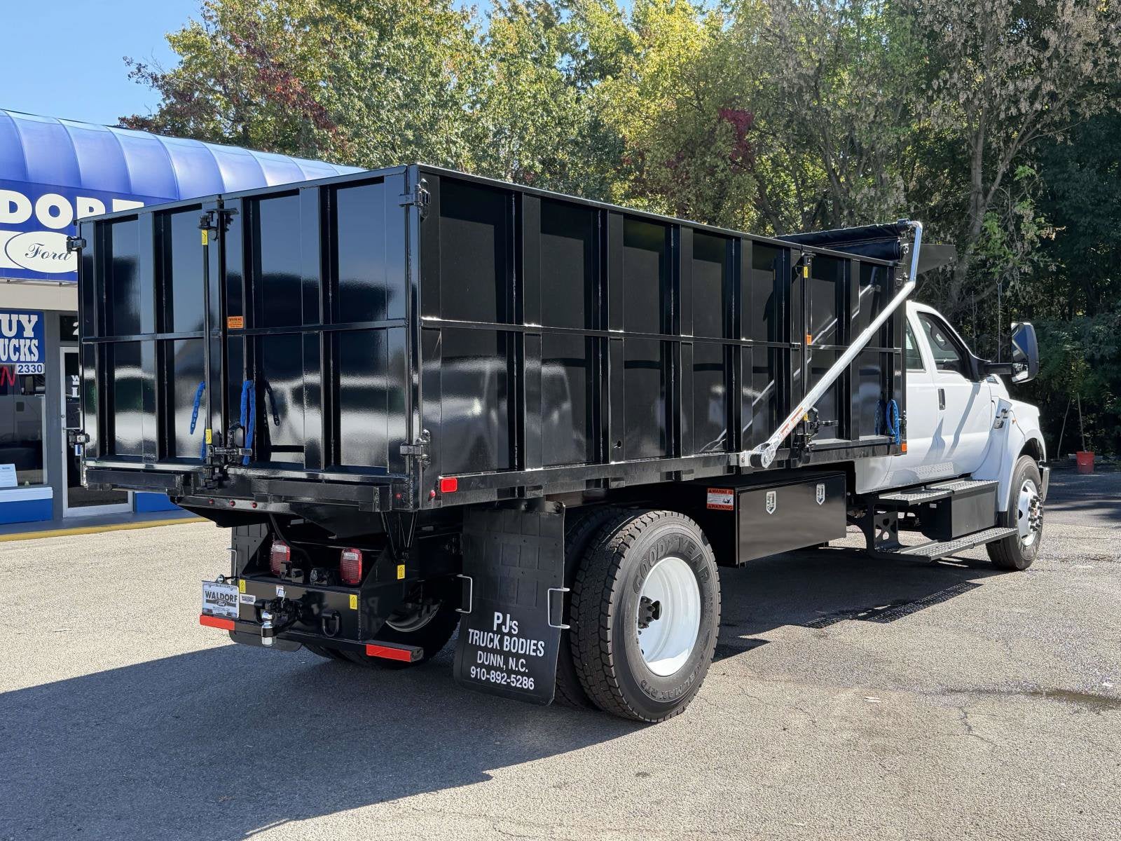 2027 Ford F-650 SD XL