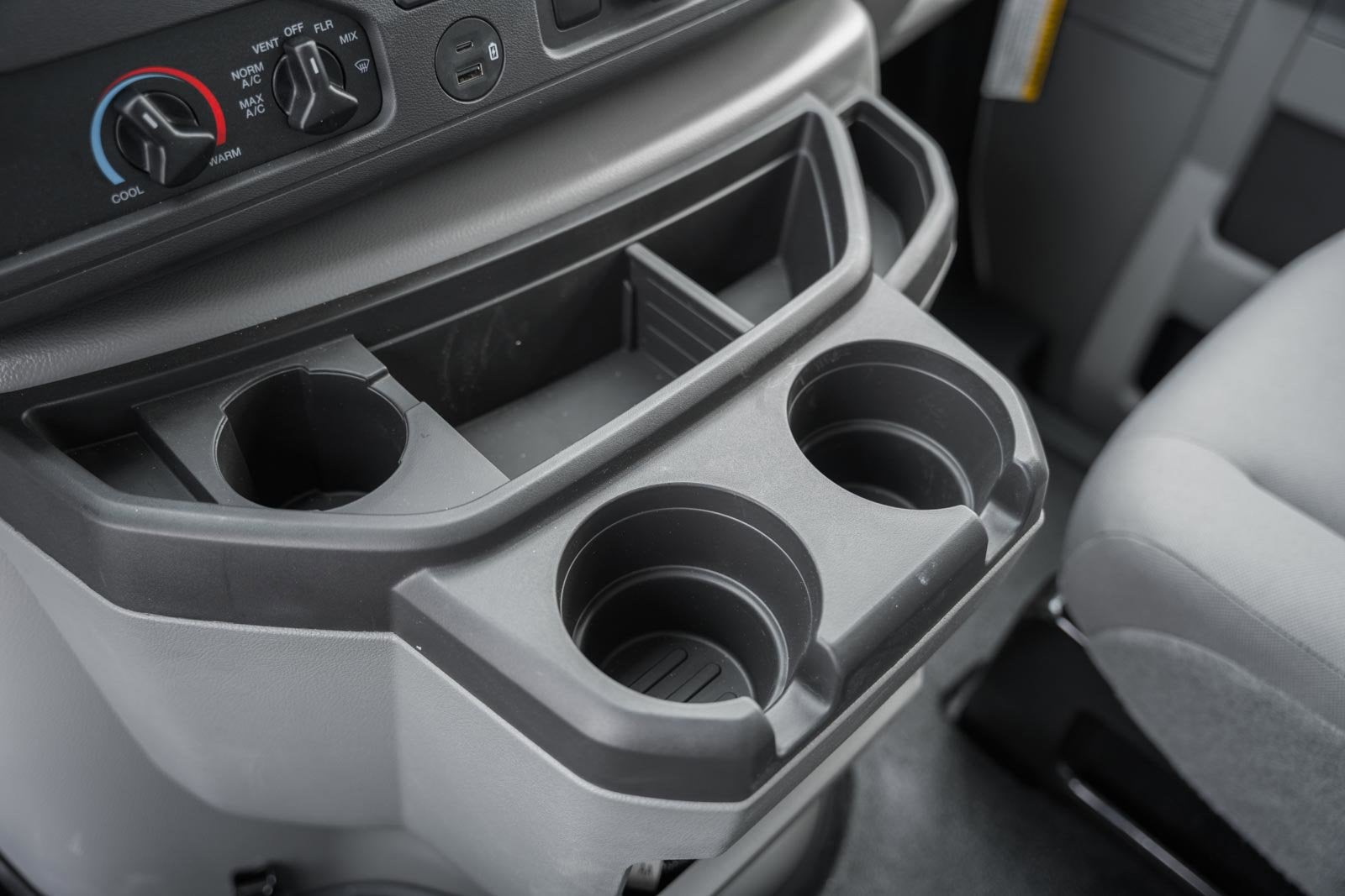 2026 Ford E-Series Cutaway E-350 SRW