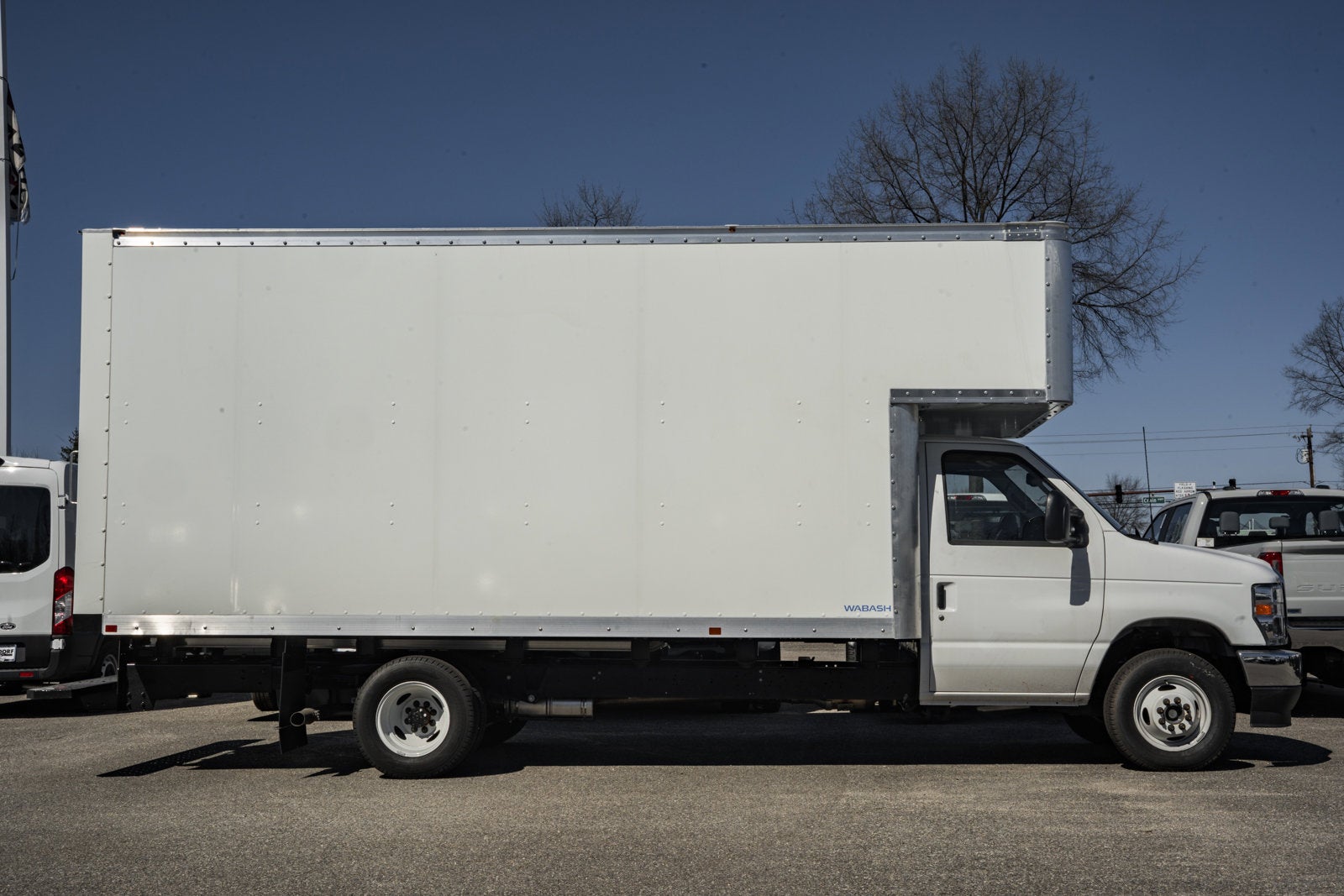 2026 Ford E-Series Cutaway E-450 DRW