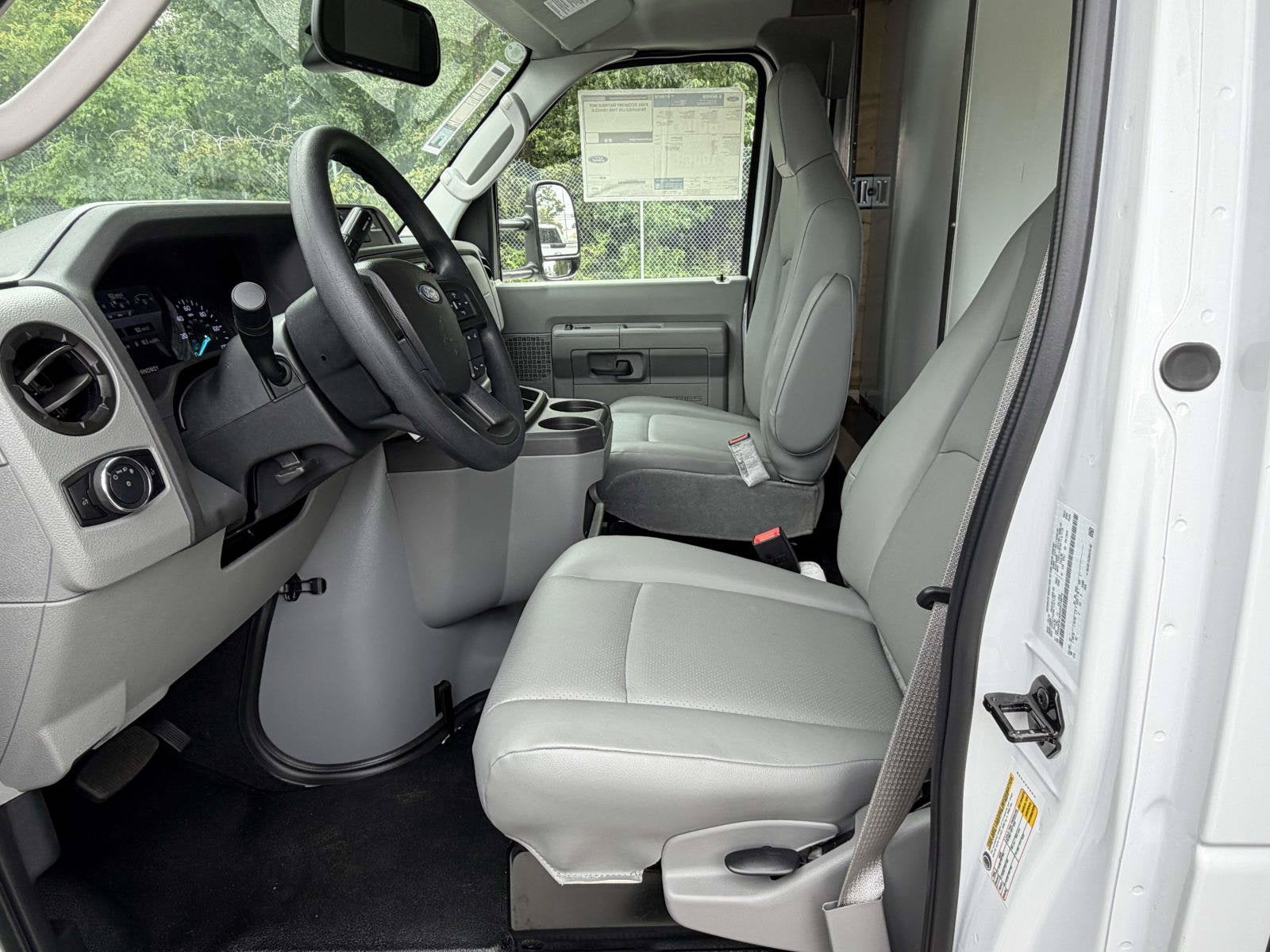 2027 Ford E-Series Cutaway E-450 DRW 158" WB