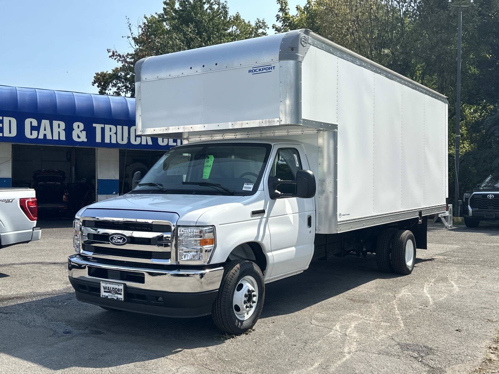 2027 Ford E-Series Cutaway E-450 DRW 158" WB