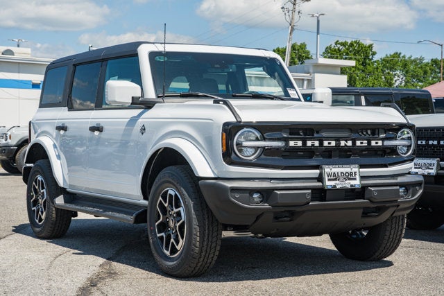 2026 Ford Bronco Outer Banks 4x4's photo