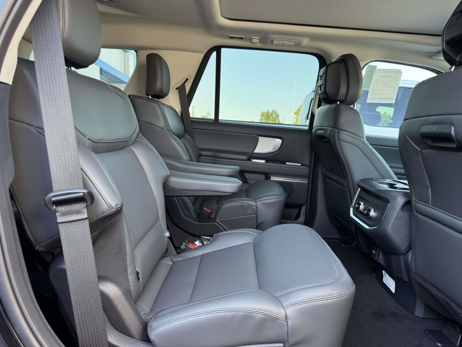 2027 Ford Expedition Active
