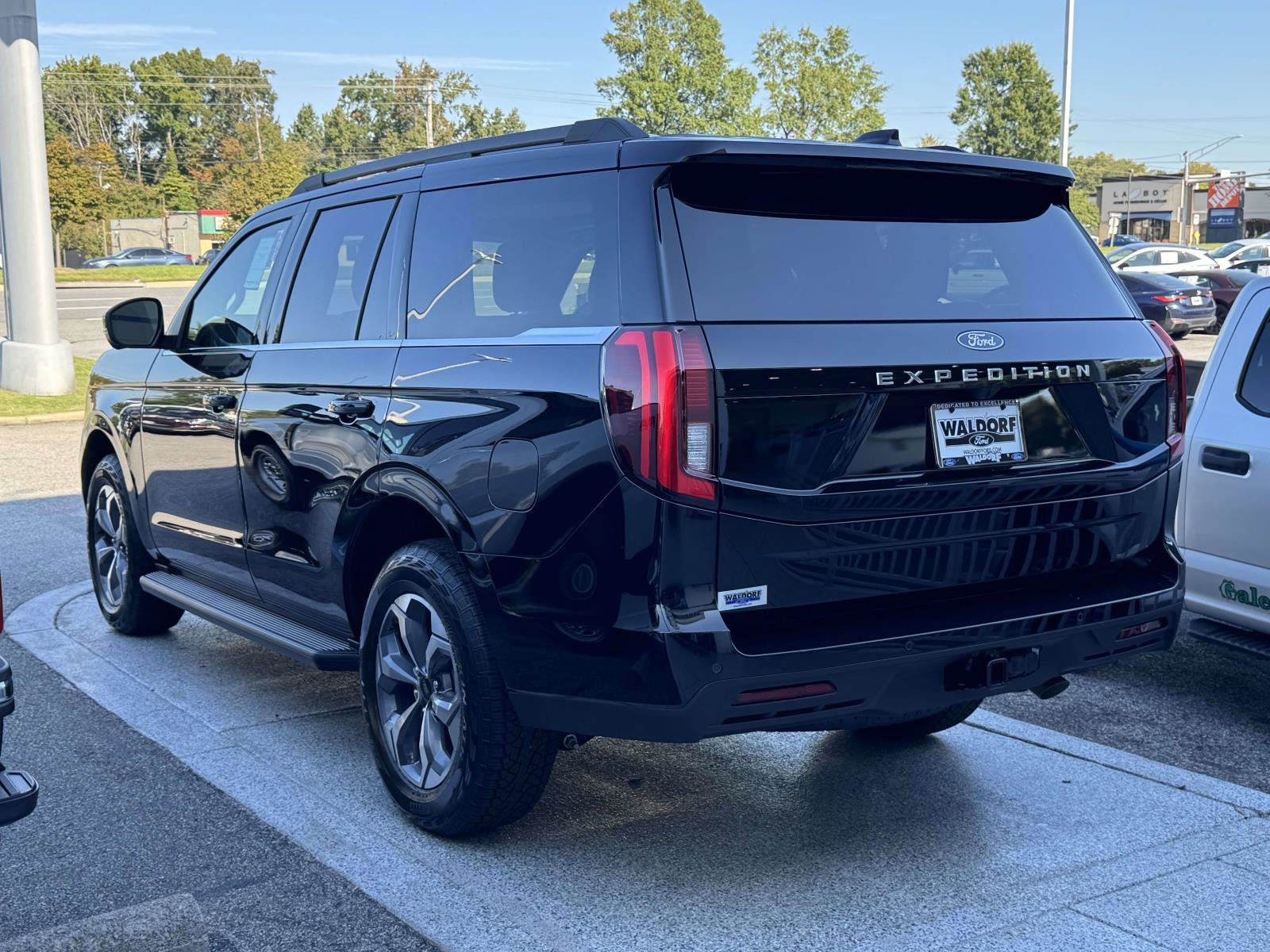 2027 Ford Expedition Active