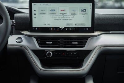2026 Ford Explorer Active w/100A Pkg