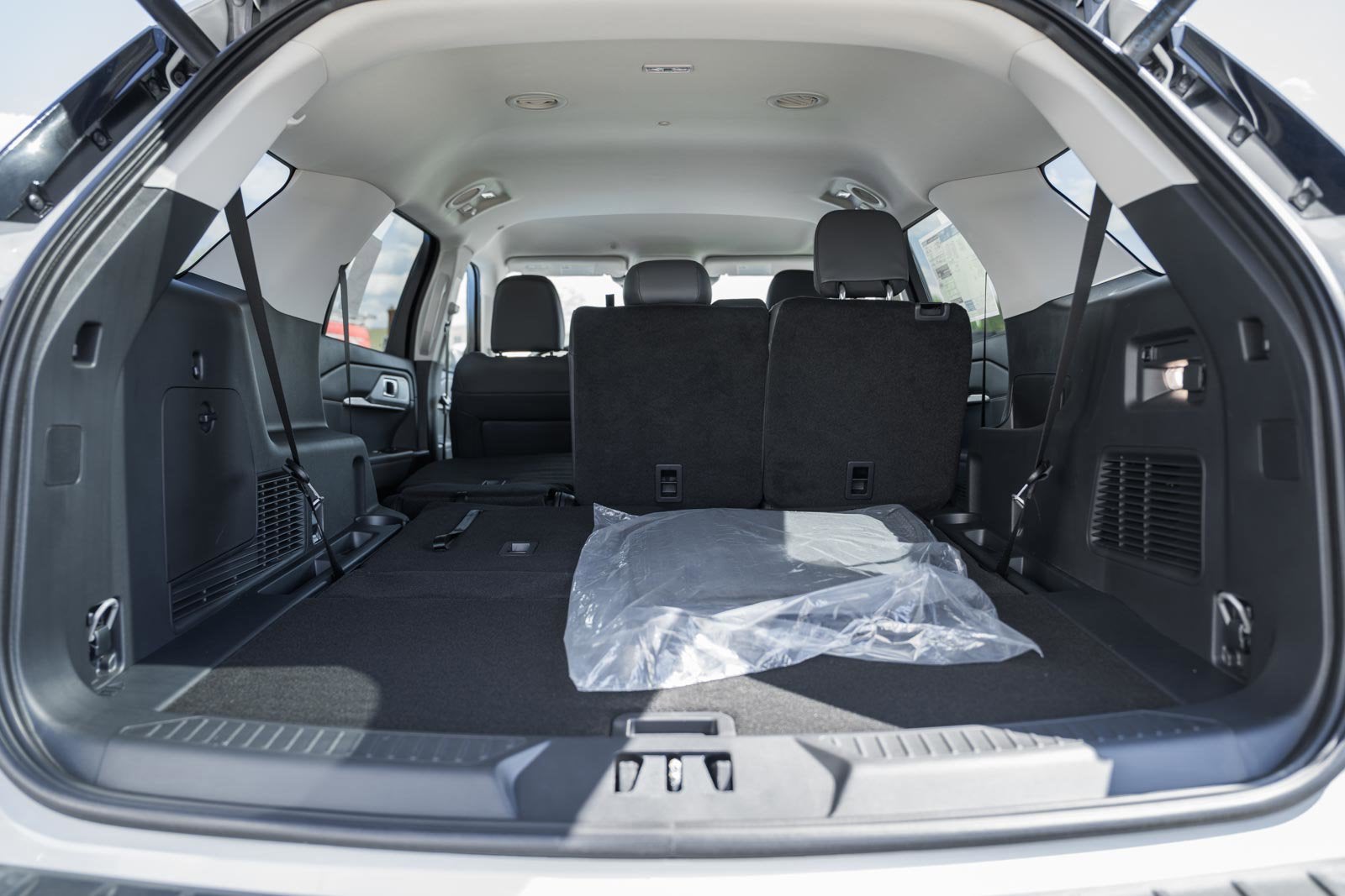 2026 Ford Explorer Active w/200A Pkg