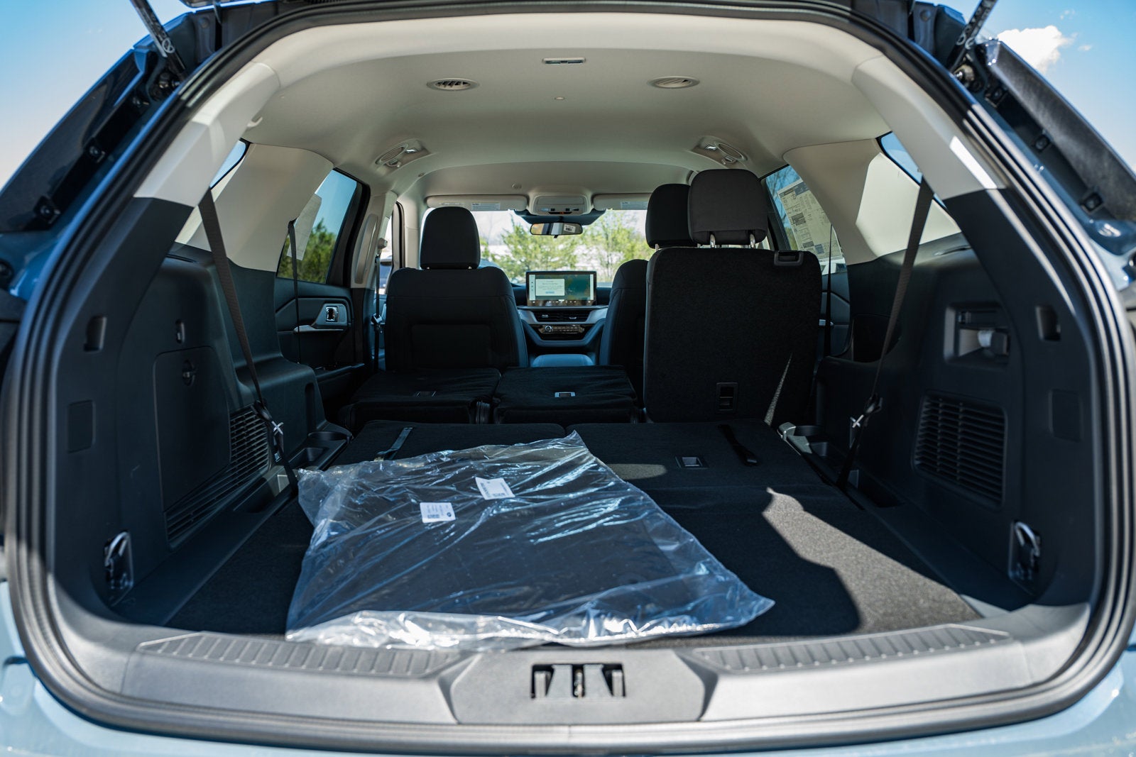 2026 Ford Explorer Active w/100A Pkg