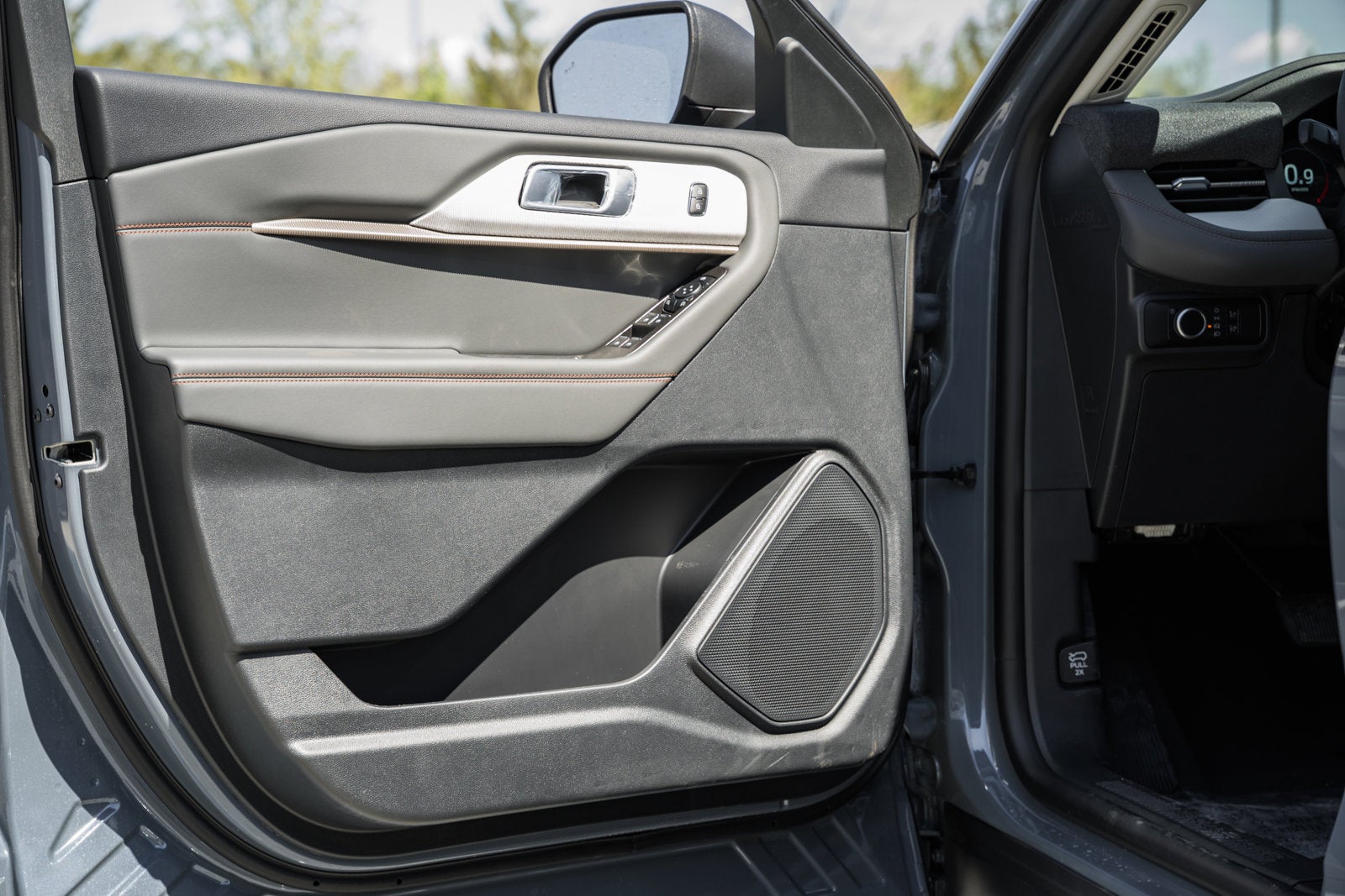 2026 Ford Explorer Active w/100A Pkg