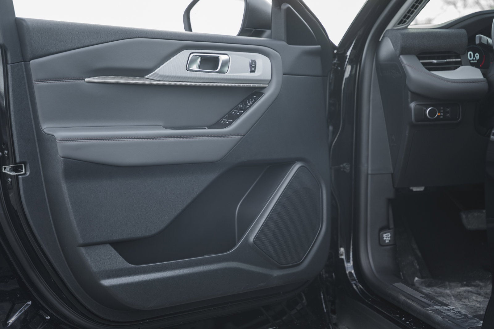2026 Ford Explorer Active w/100A Pkg