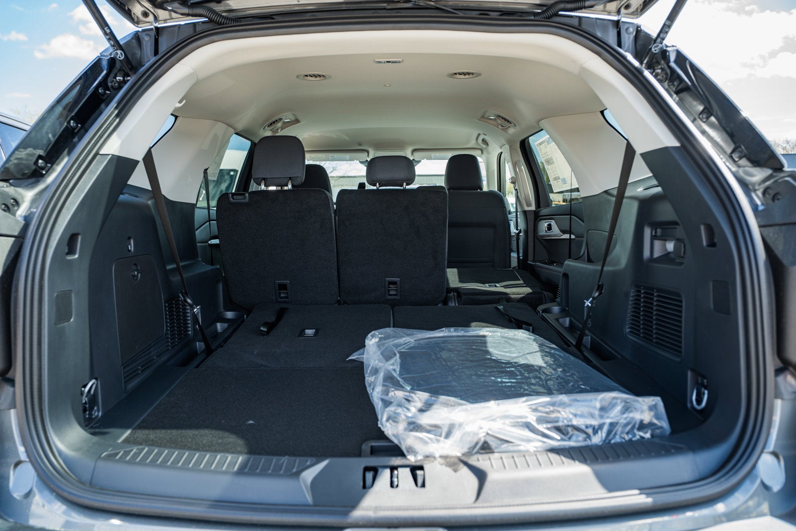 2026 Ford Explorer Active w/100A Pkg