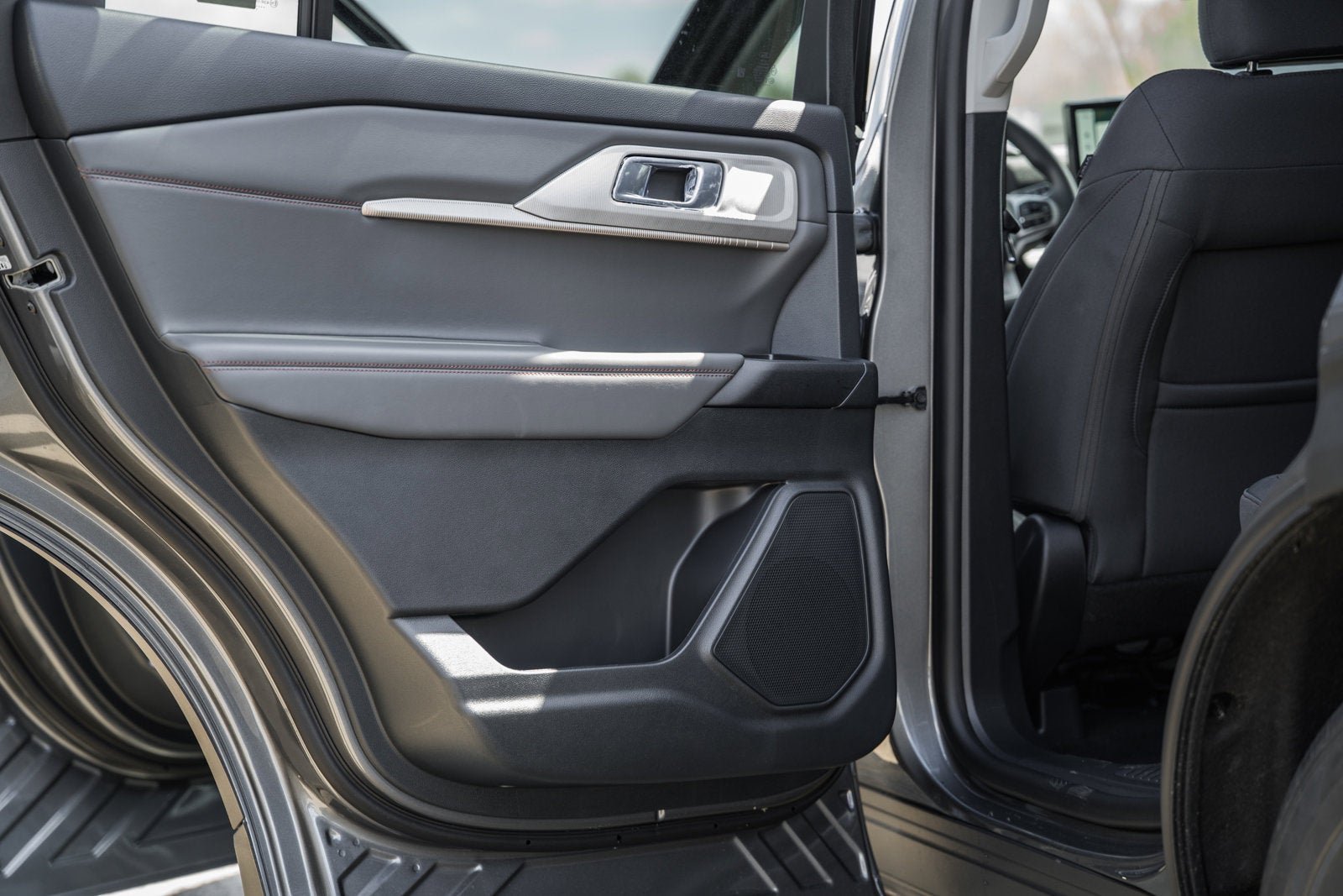 2026 Ford Explorer Active w/100A Pkg