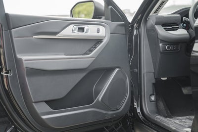 2026 Ford Explorer Active w/100A Pkg