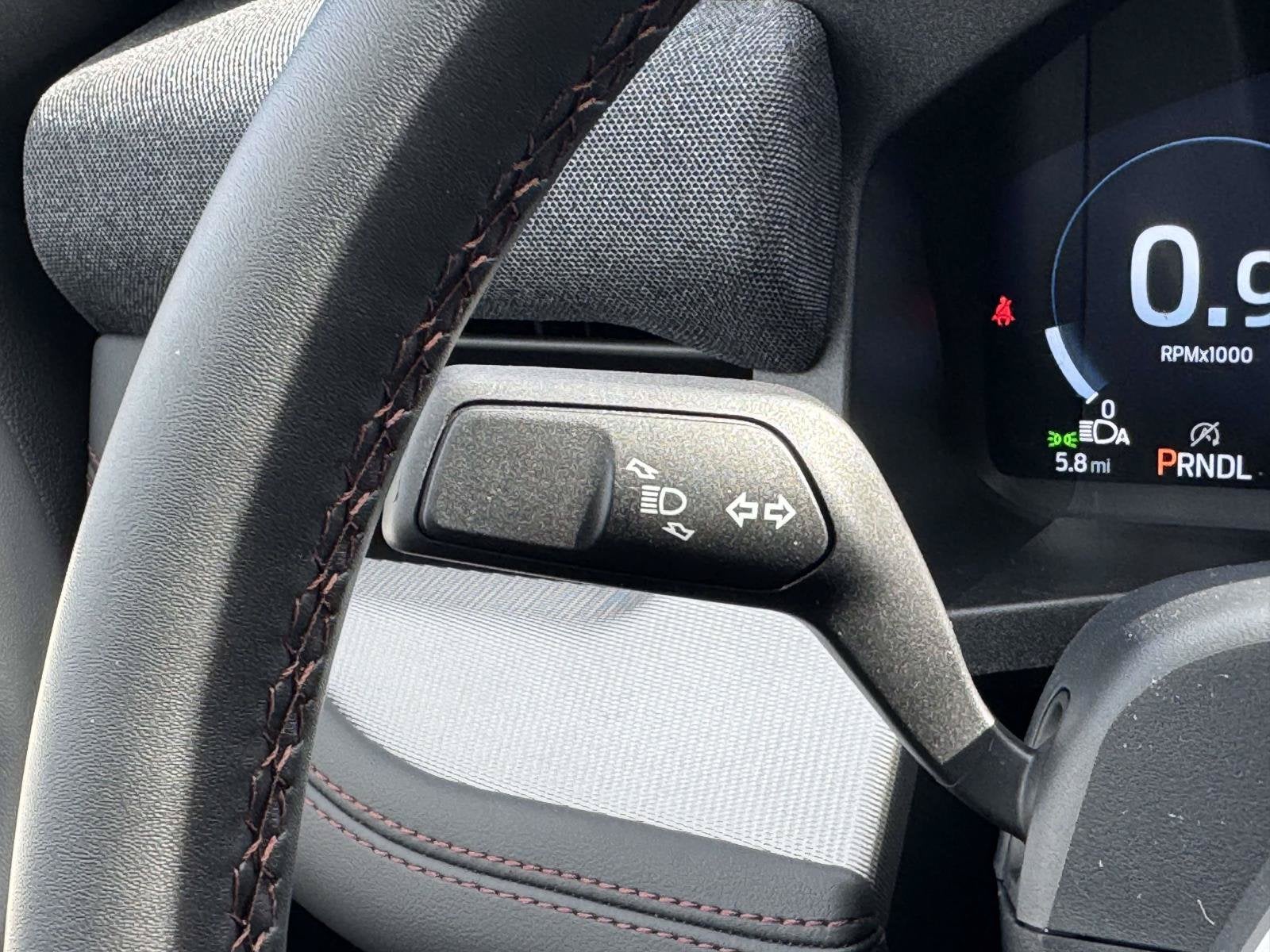 2027 Ford Explorer Active w/200A Pkg