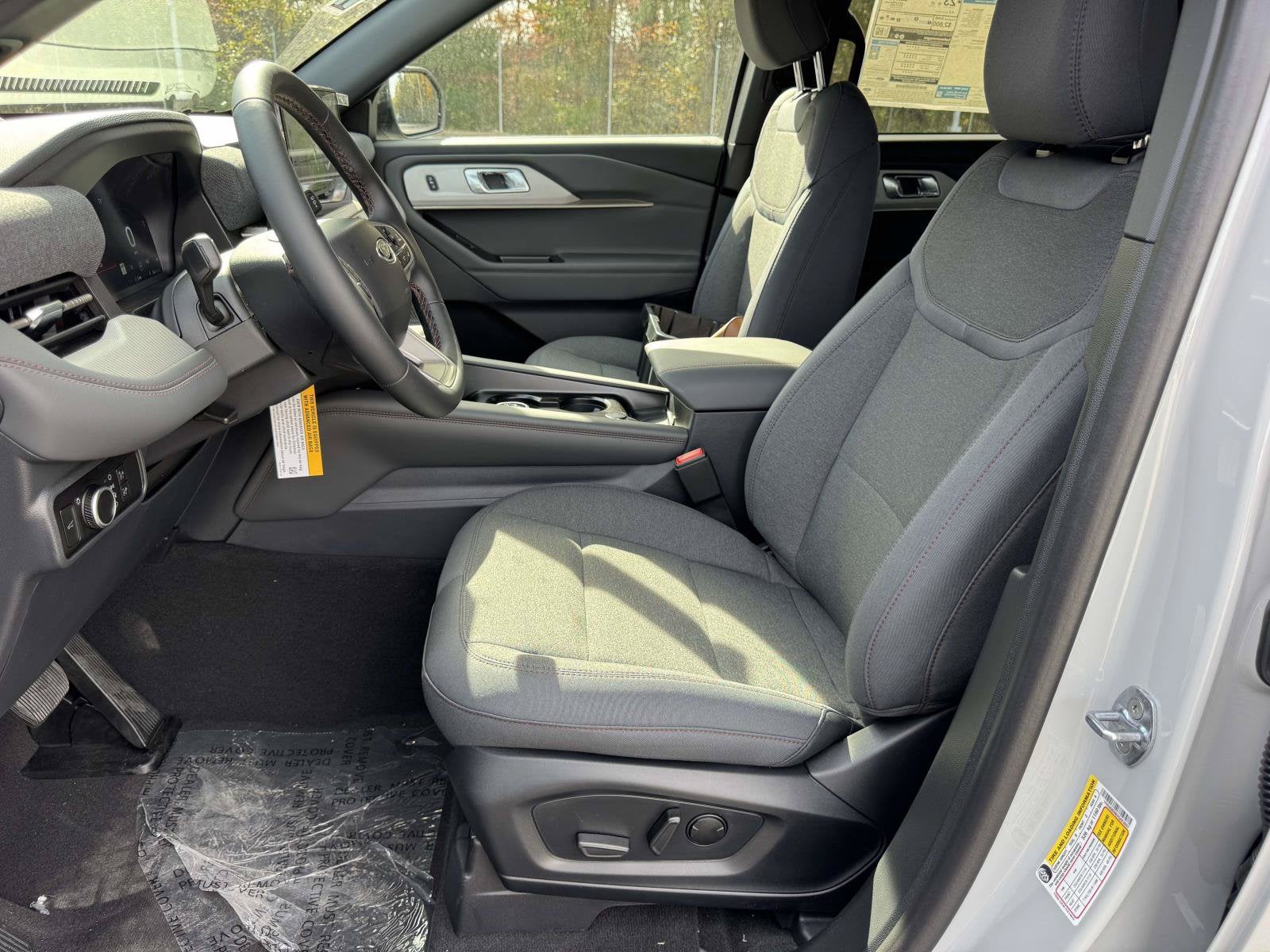 2027 Ford Explorer Active w/200A Pkg
