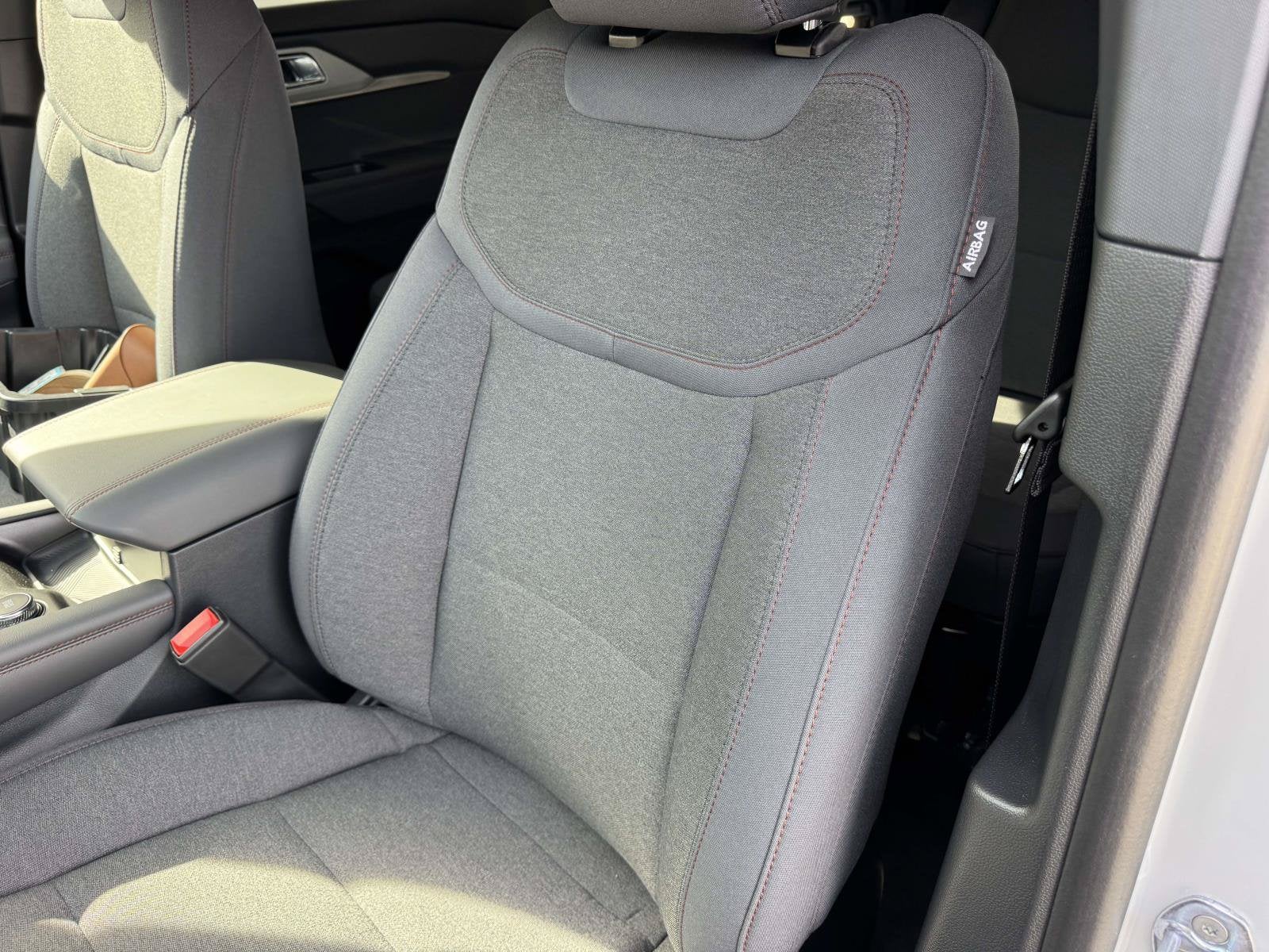 2027 Ford Explorer Active w/200A Pkg