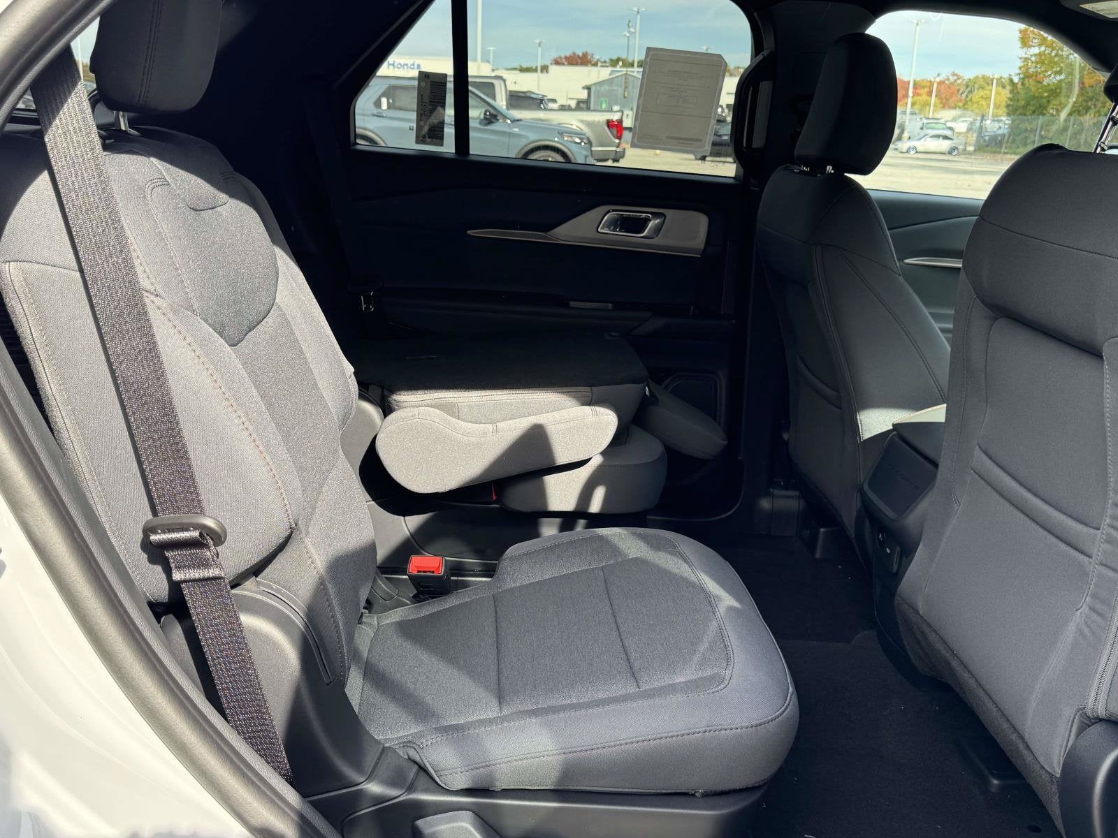 2027 Ford Explorer Active w/200A Pkg