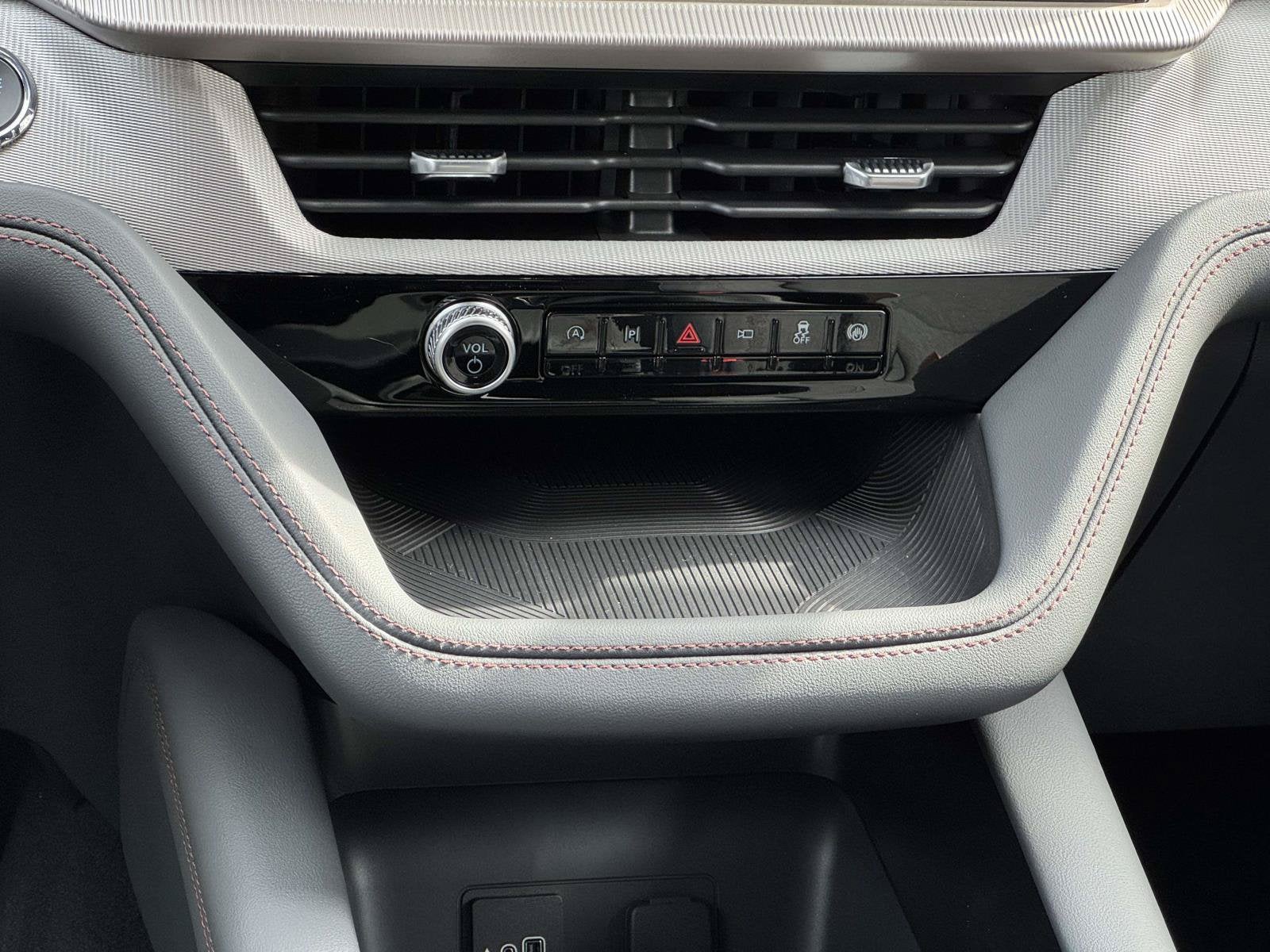 2027 Ford Explorer Active w/200A Pkg