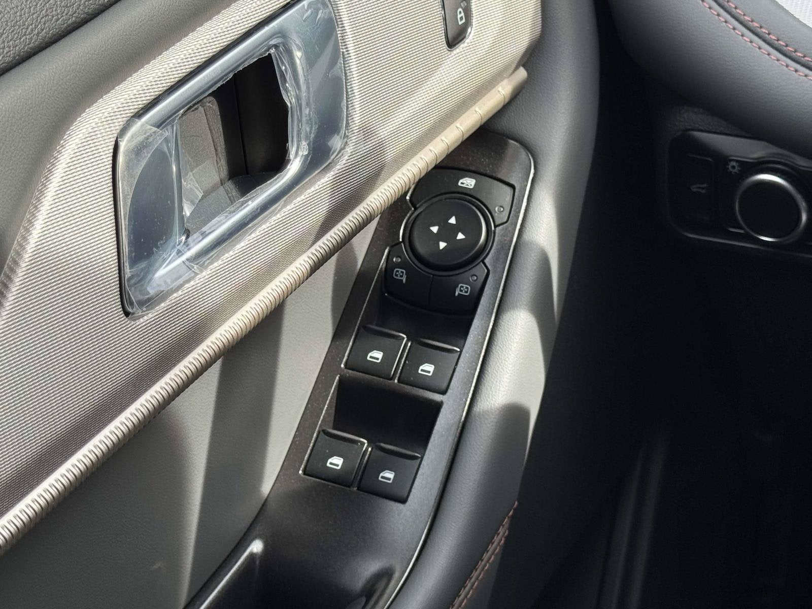2027 Ford Explorer Active w/200A Pkg