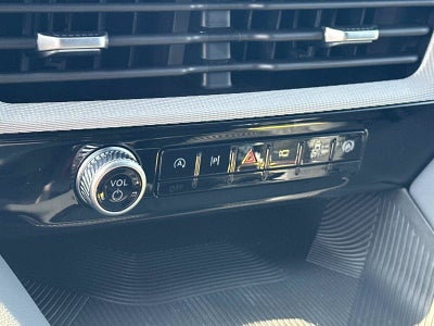 2027 Ford Explorer Active w/200A Pkg