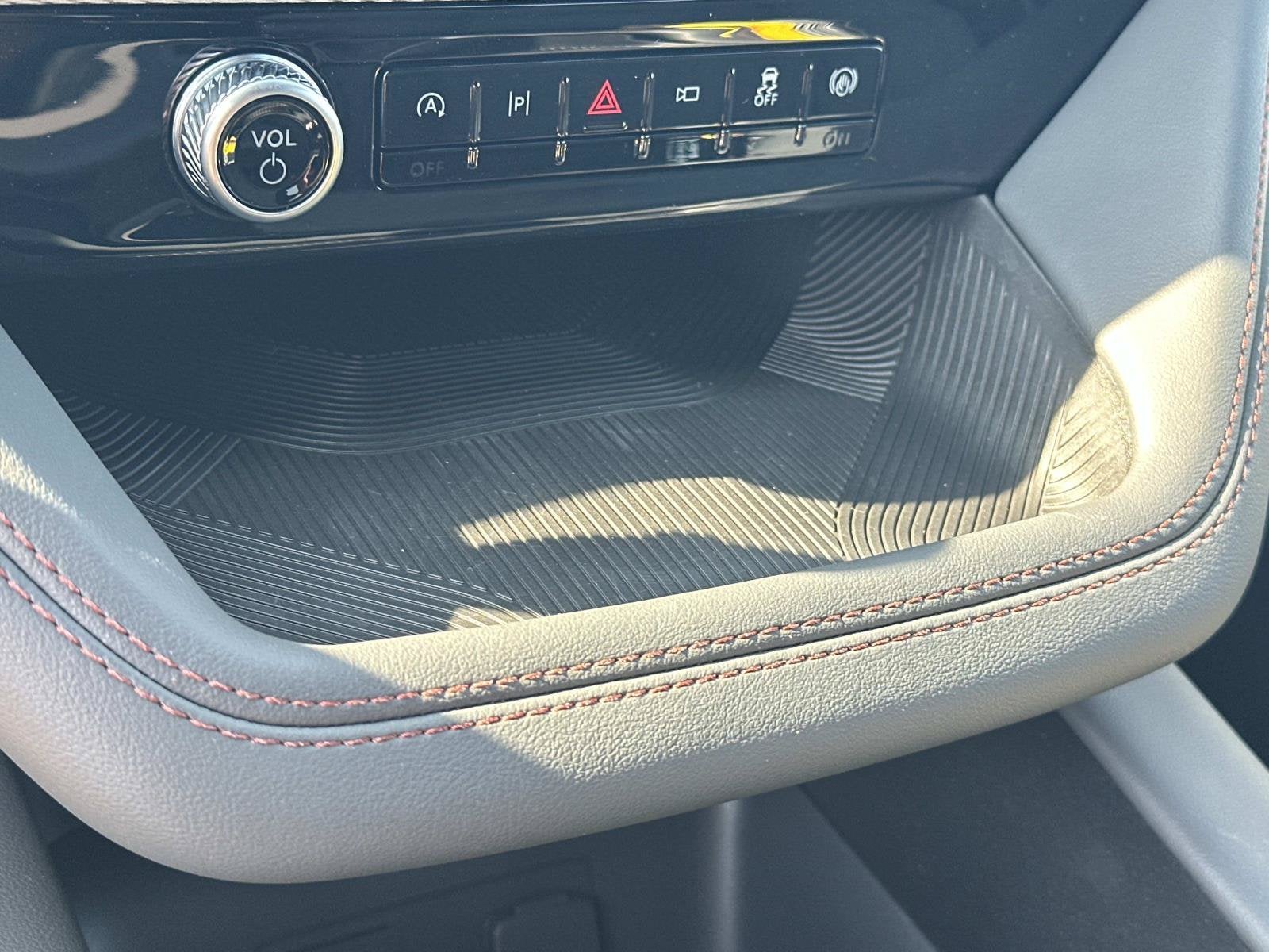 2027 Ford Explorer Active w/200A Pkg