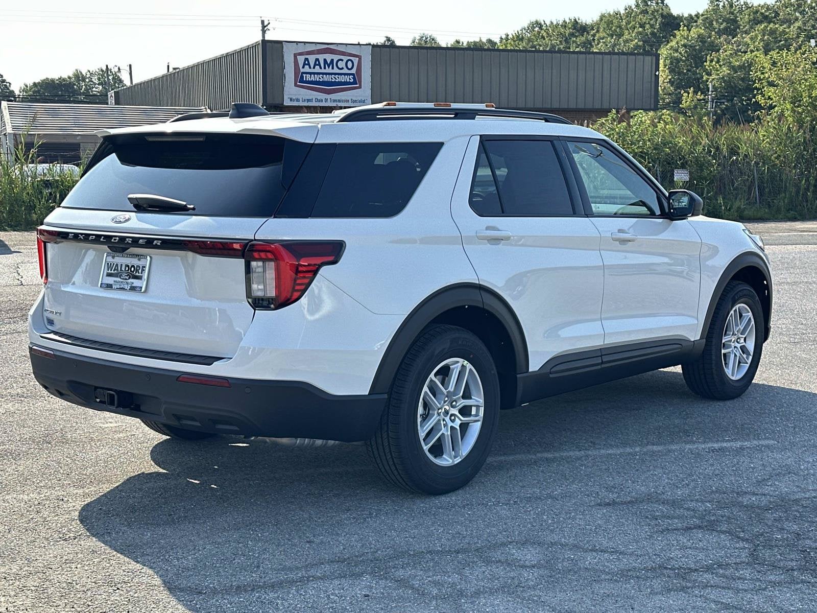 2027 Ford Explorer Active w/200A Pkg