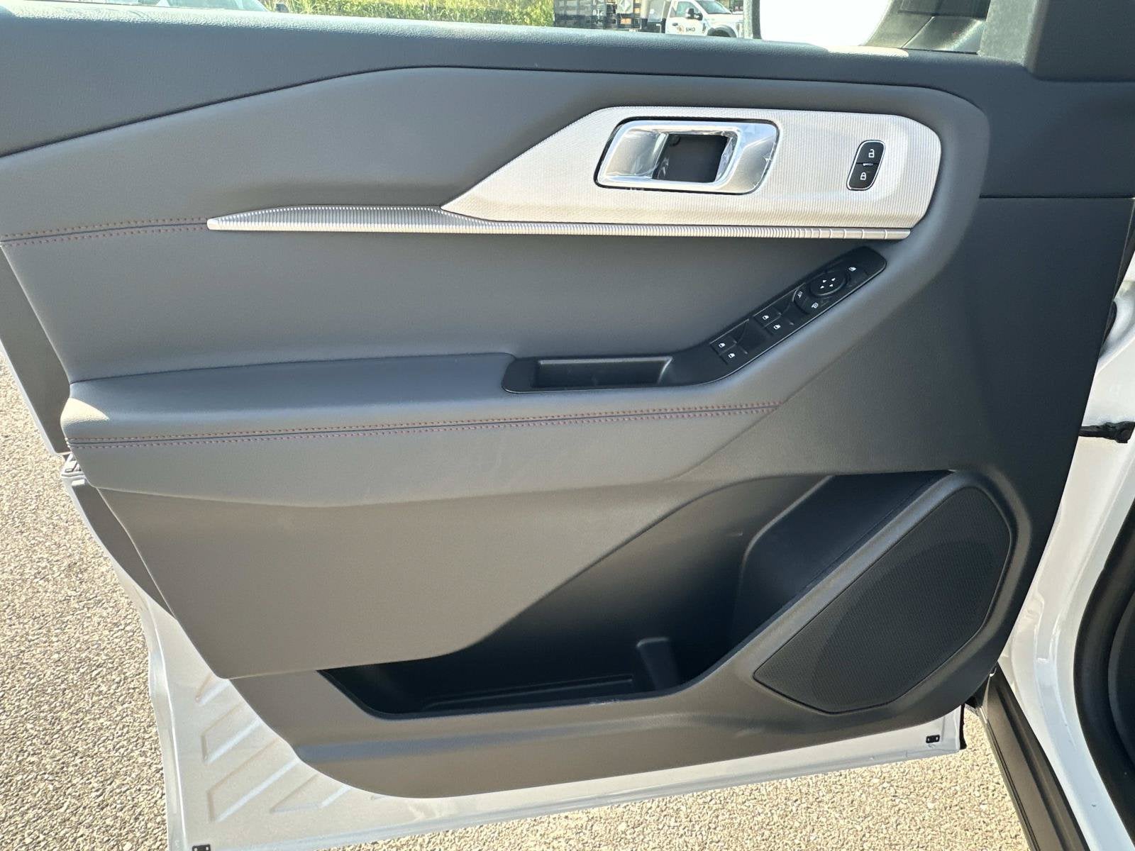 2027 Ford Explorer Active w/200A Pkg