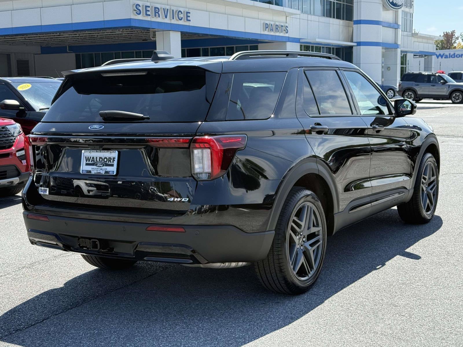 2025 Ford Explorer ST-Line