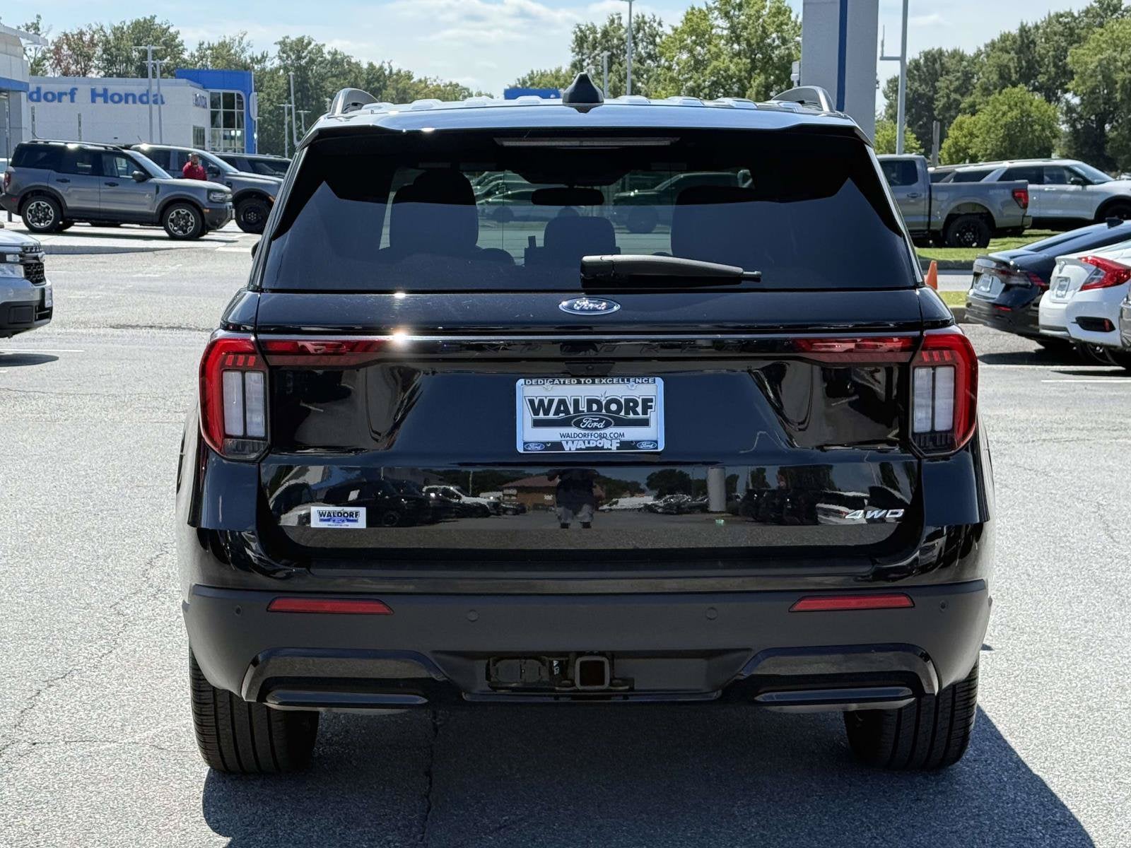 2025 Ford Explorer ST-Line