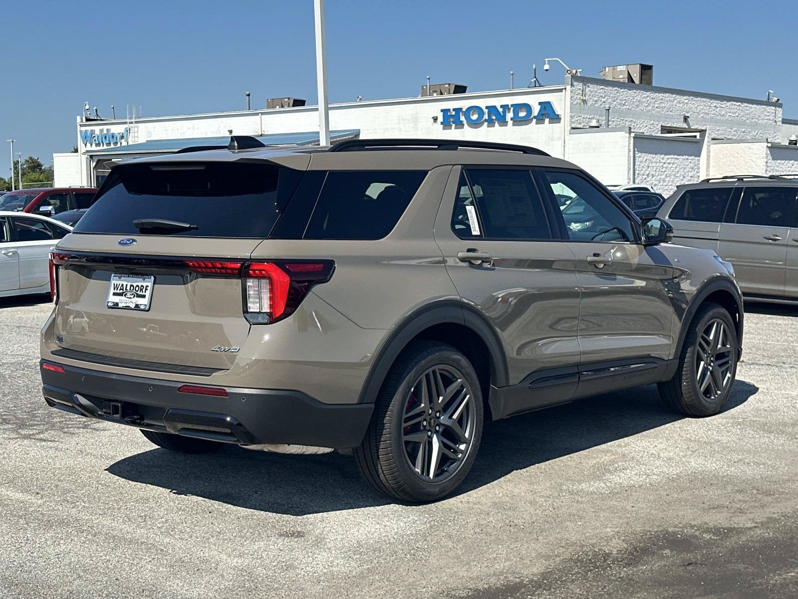 2026 Ford Explorer ST-Line