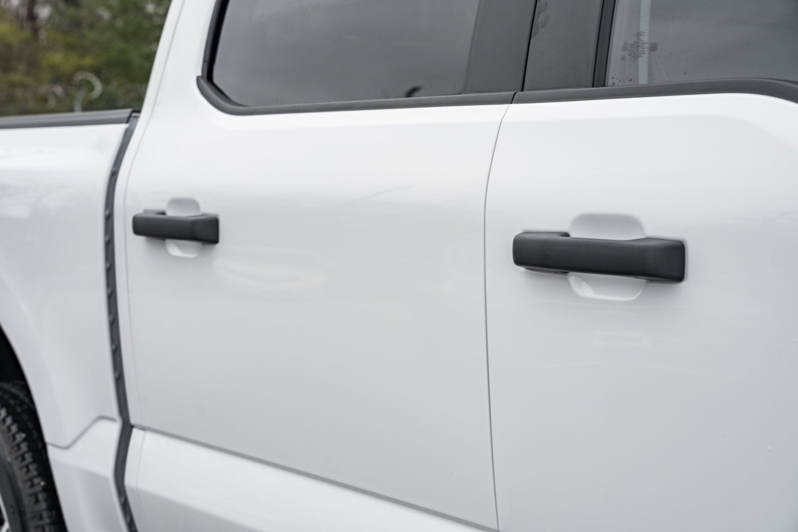 2024 Ford F-150 Lightning Pro