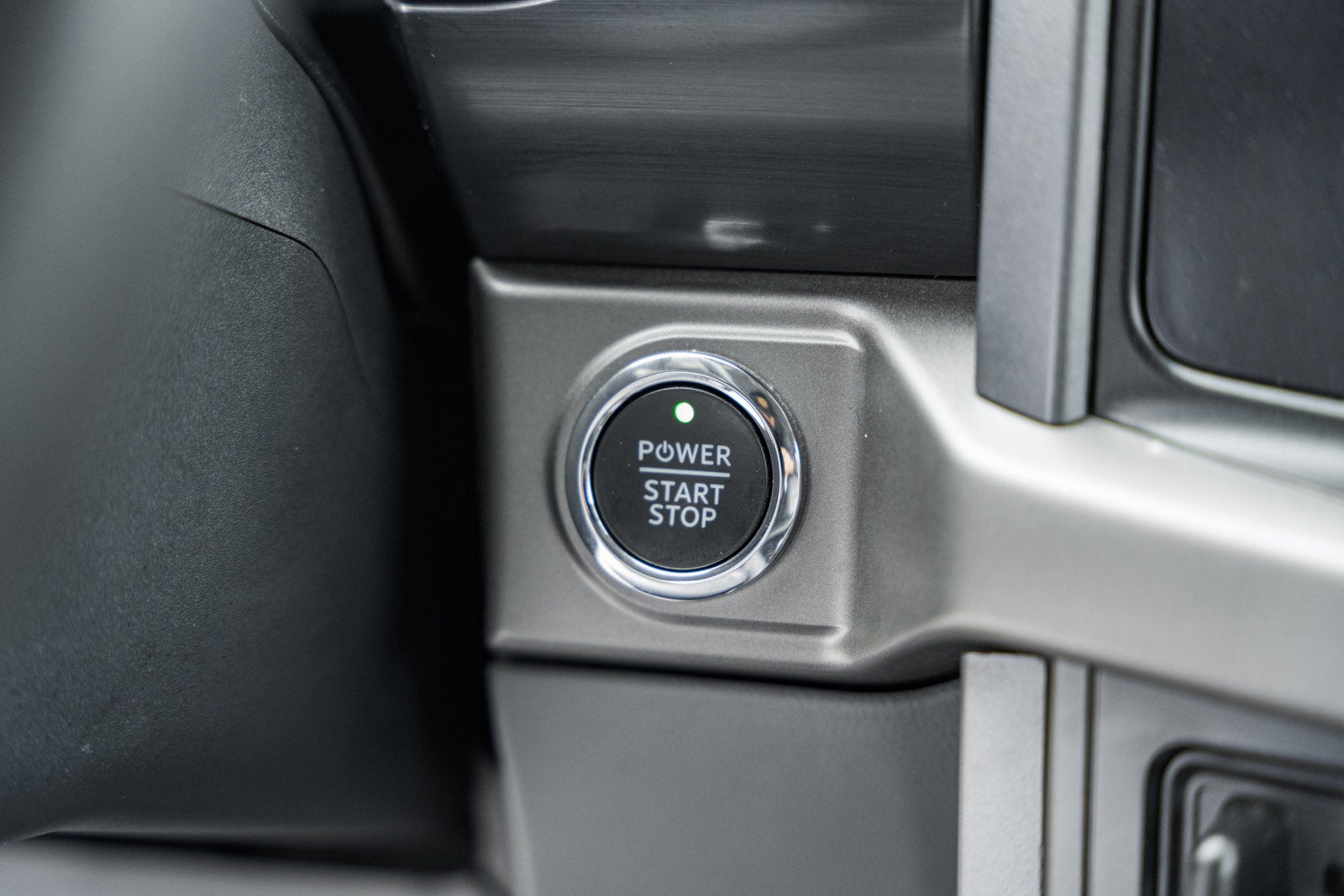 2024 Ford F-150 Lightning Pro