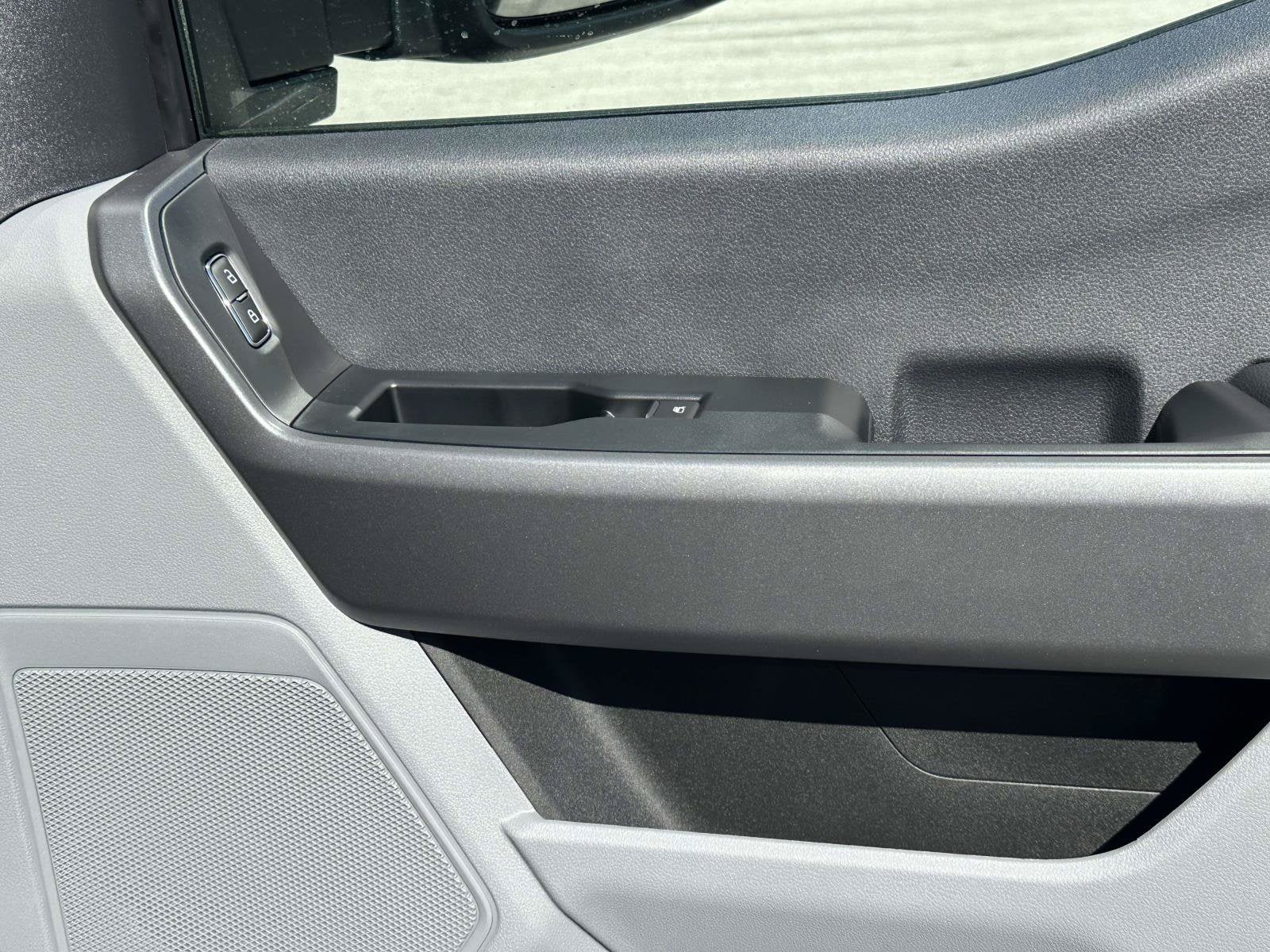 2027 Ford Super Duty F-250 SRW XLT