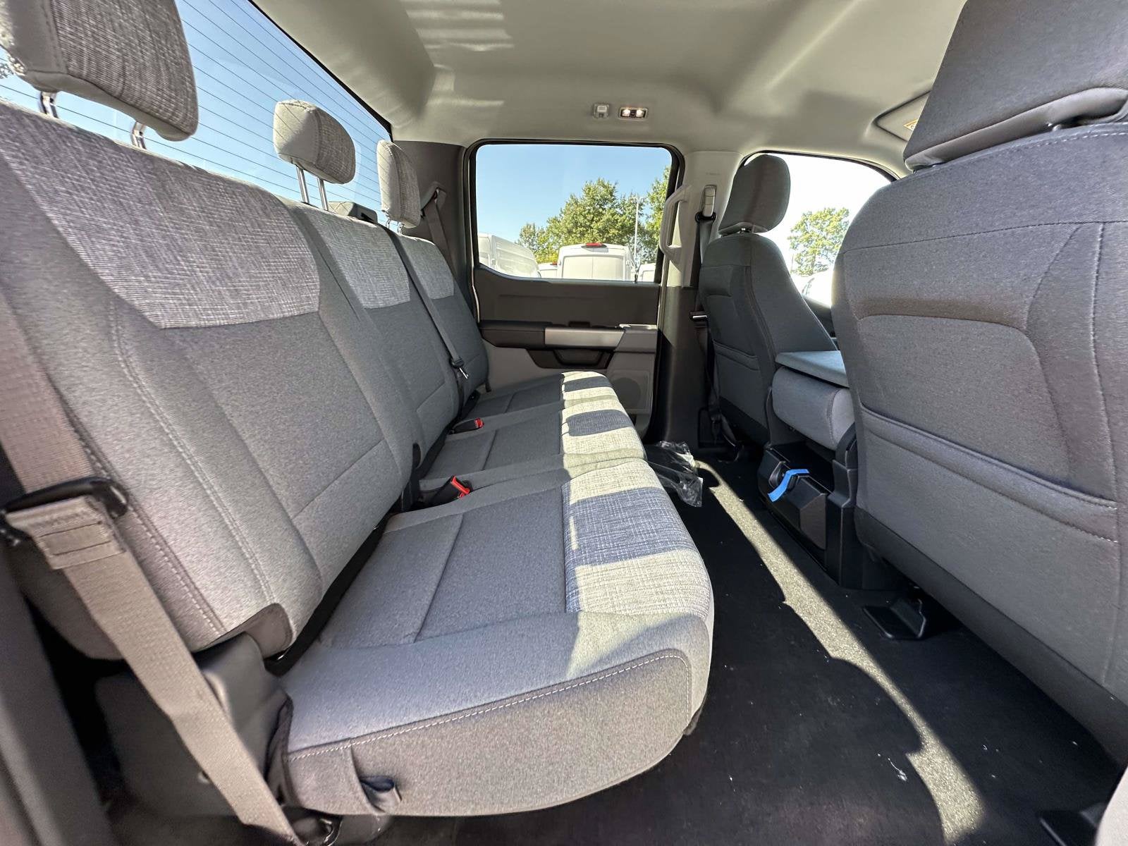 2027 Ford Super Duty F-250 SRW XLT