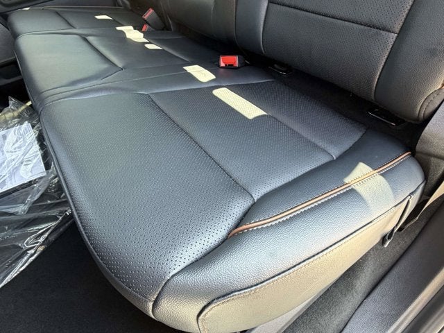 2026 Ford Super Duty F-250 Black Widow LARIAT