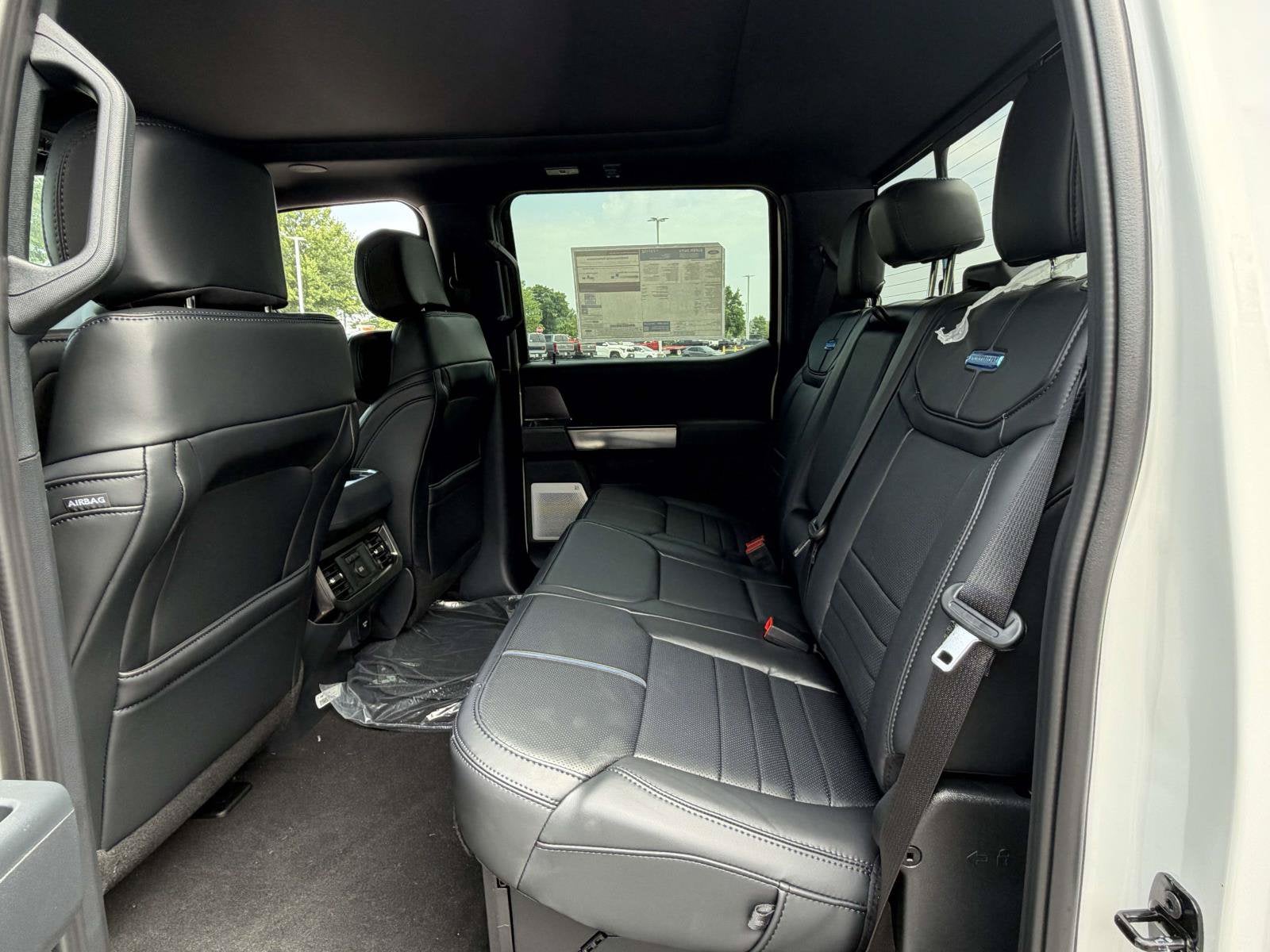 2026 Ford Super Duty F-250 SRW Platinum