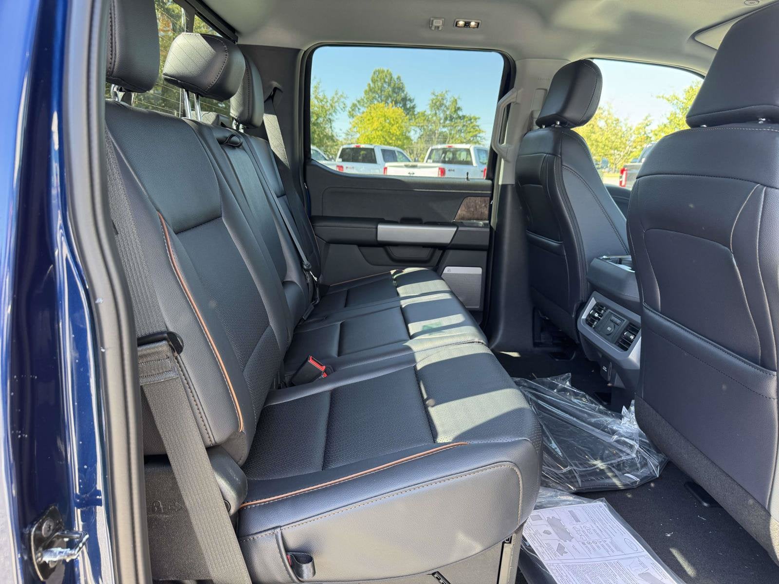 2027 Ford Super Duty F-250 SRW LARIAT