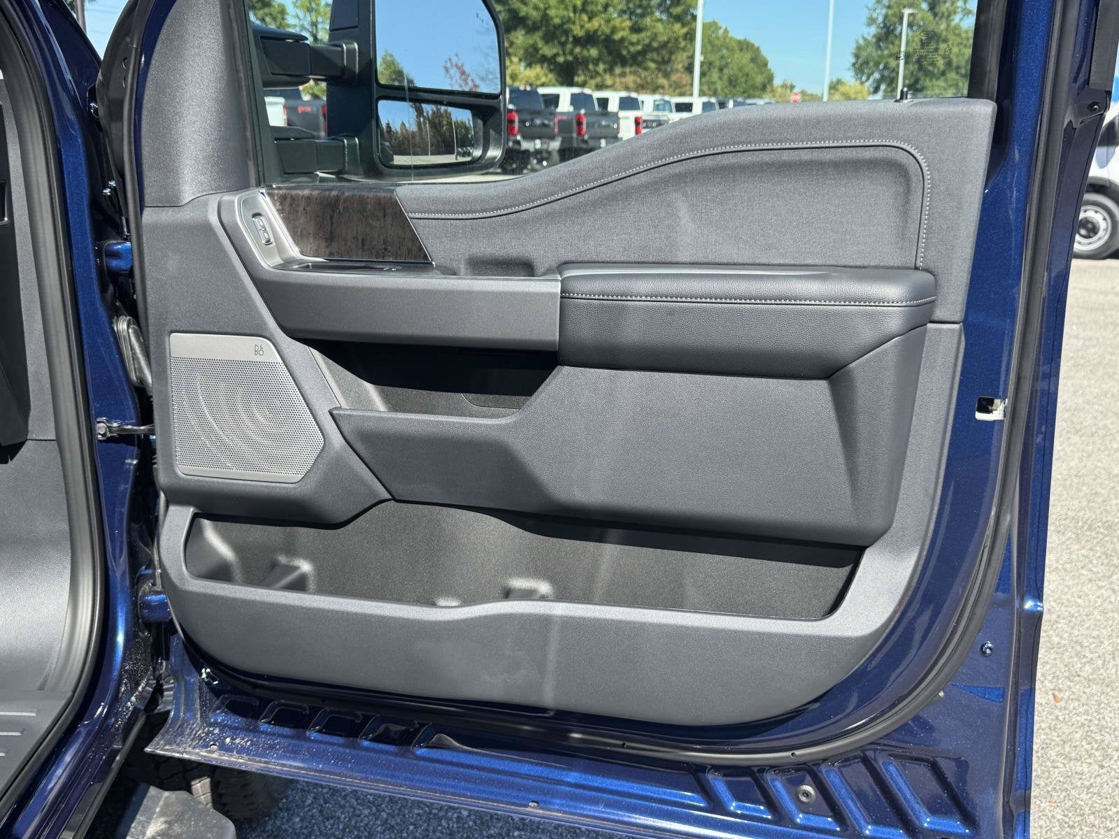 2027 Ford Super Duty F-250 SRW LARIAT