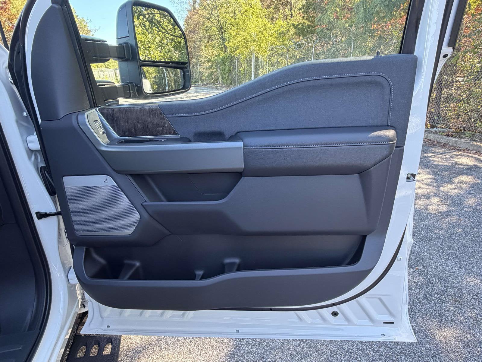 2027 Ford Super Duty F-250 SRW LARIAT