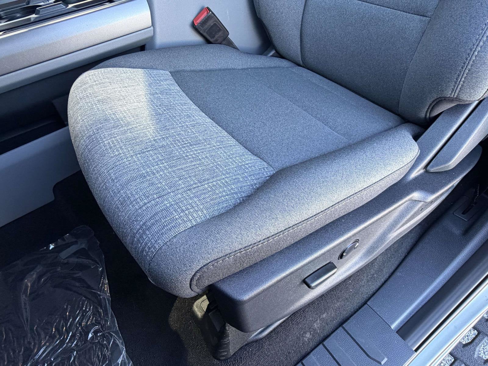 2027 Ford Super Duty F-250 SRW XLT