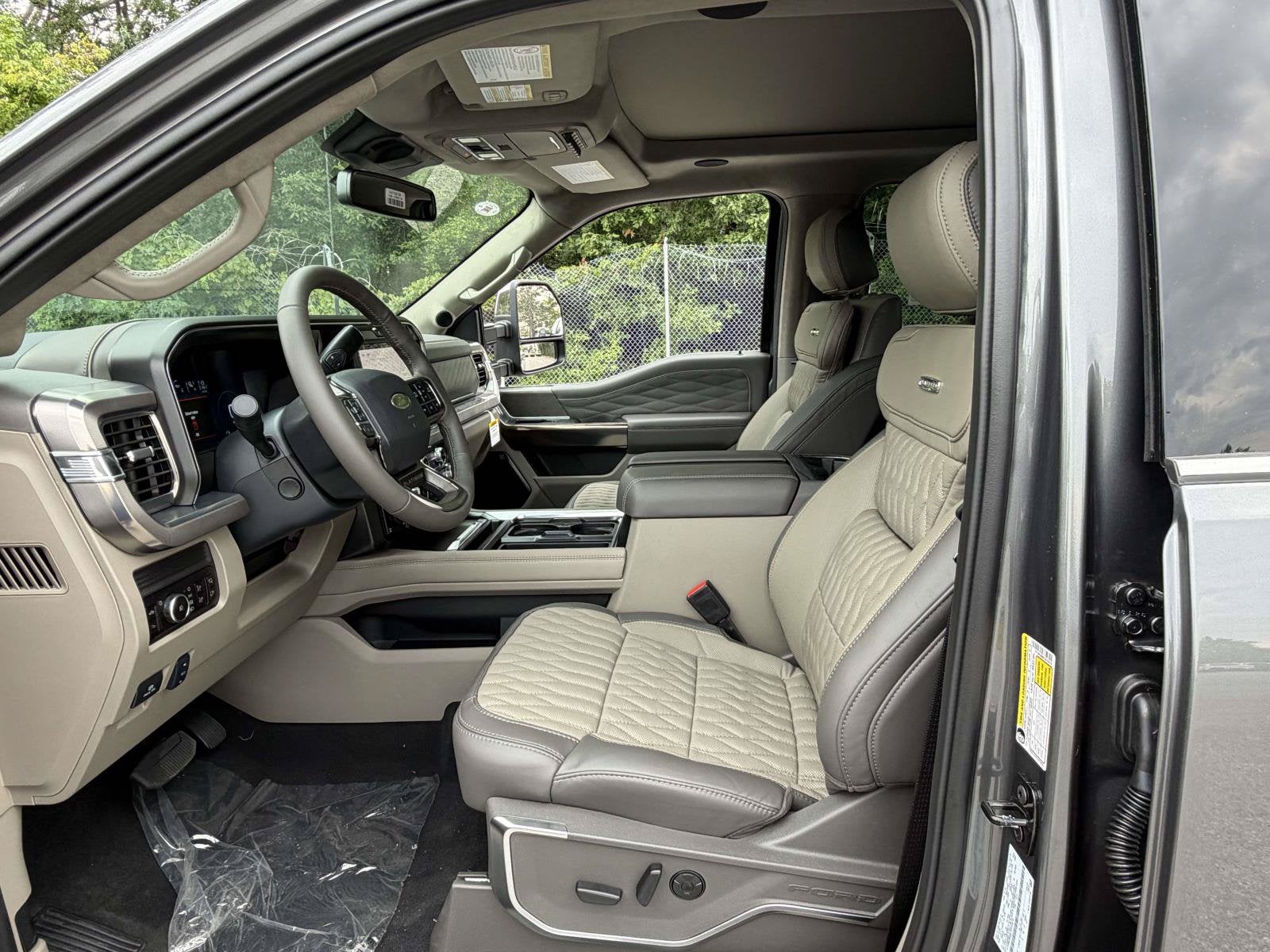 2026 Ford Super Duty F-350 SRW Platinum